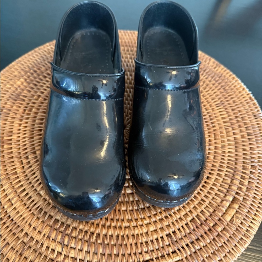 Dansko Shiny Black professional nursing Shoes slip resistant size 38 - Picture 2 of 12